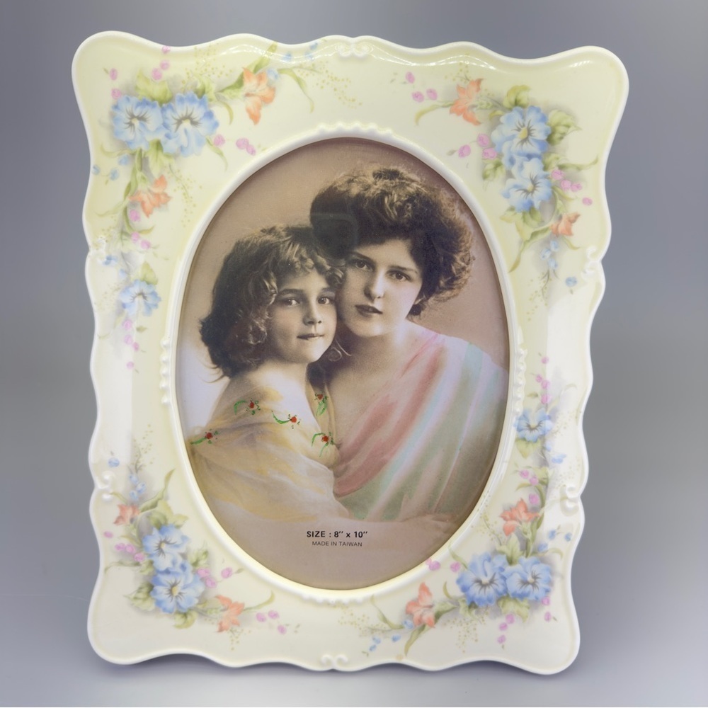 Vintage Cream and Blue Picture Frame with Floral Accents